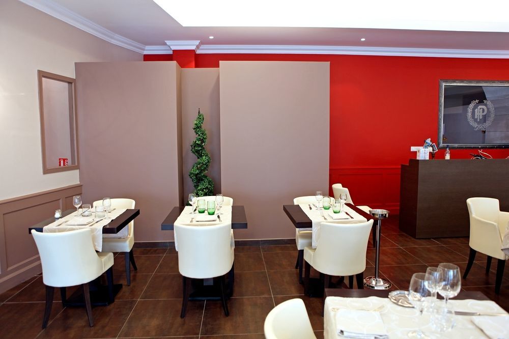 Logis Hotel Restaurant De La Paix Lodeve Exterior photo